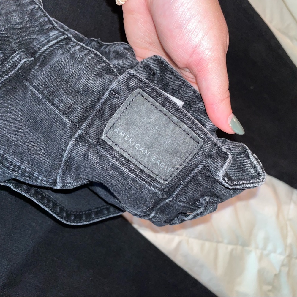 Black American Eagle paper bag waist mom jeans - Picture 4 of 5